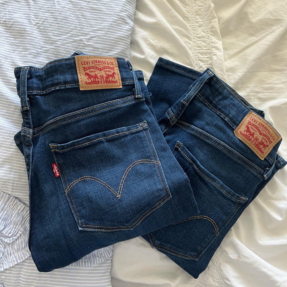 Levi’s Mid Rise Skinny Jeans 2 for 1
